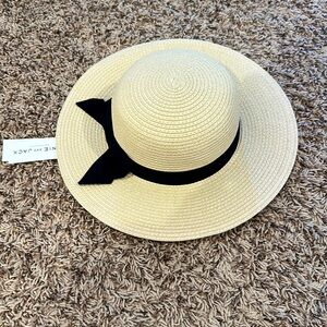 Bow Straw Sun Hat - Size 4-5 NWT